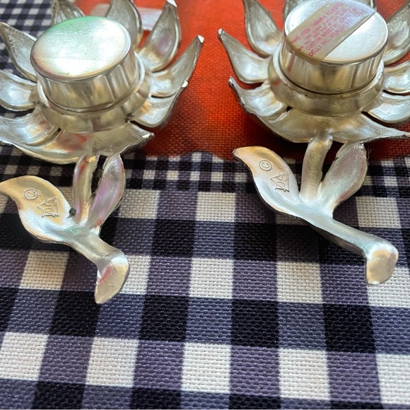 Vintage Delli Inc Silver Plated Sunflower 🌻 Salt & Pepper Shakers - Picture 6 of 16